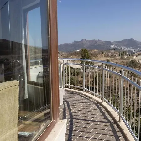 Апартаменты 2 Brspacious House With Garden