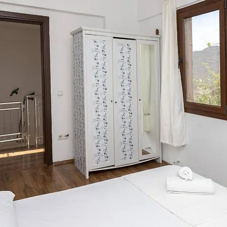 2 Brspacious House With Garden *